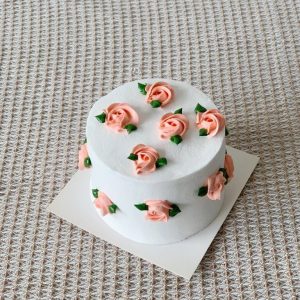 4 Inch Floral Cake (Not available on Sun)